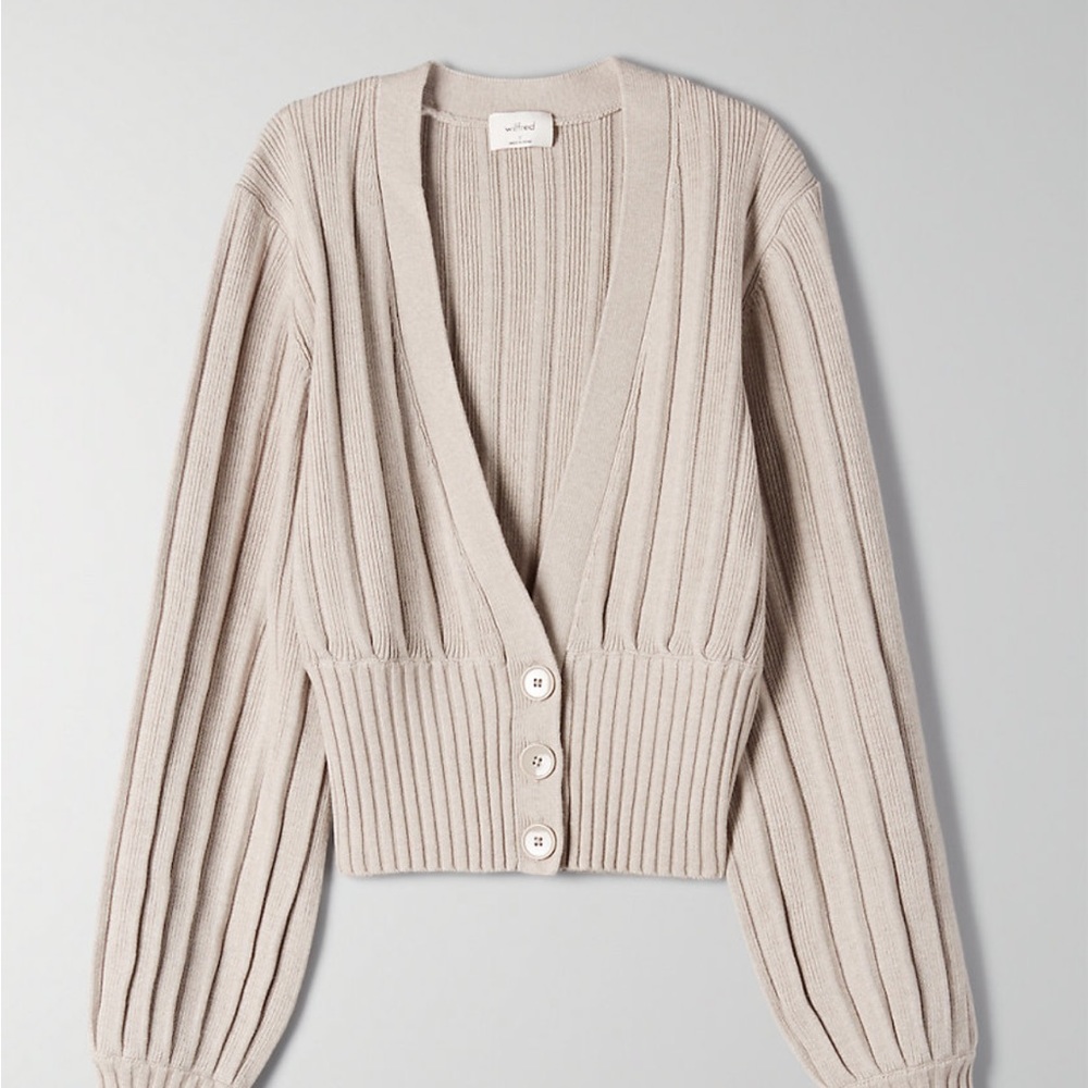 ⚡️SOLD⚡️Aritzia Wilfred Plunge Front Cardigan in Herring Light Beige Gray